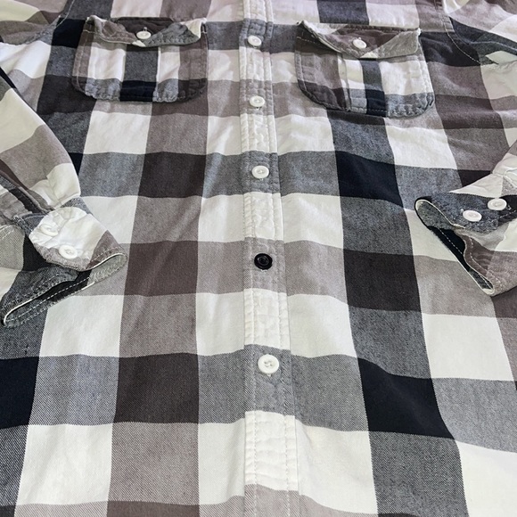 Well worn flannel - Picture 2 of 5